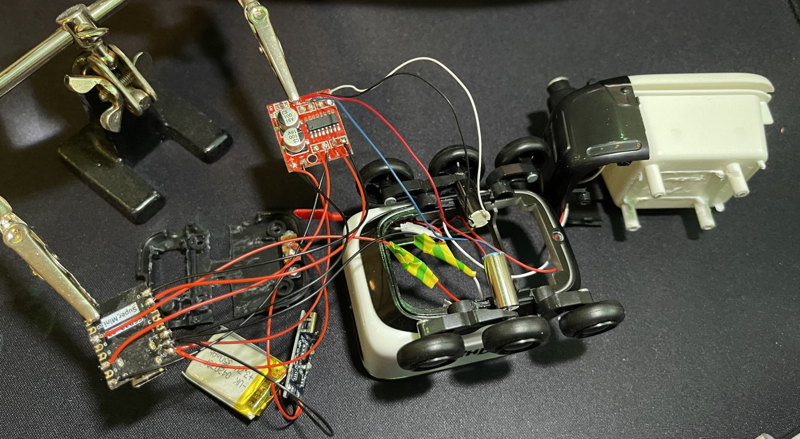 Пайка электронных компонентов ровера